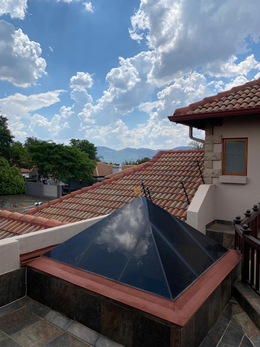 5 Bedroom Property for Sale in Birdwood Estate North West